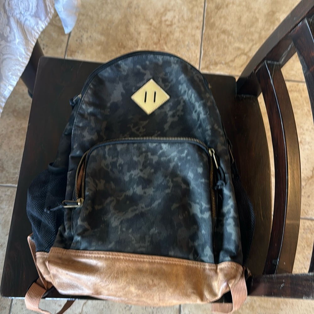 Camouflage mossimo backpack